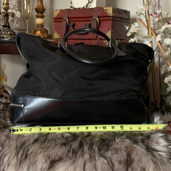 Authentic Prada not for sale - Picture 3 of 12